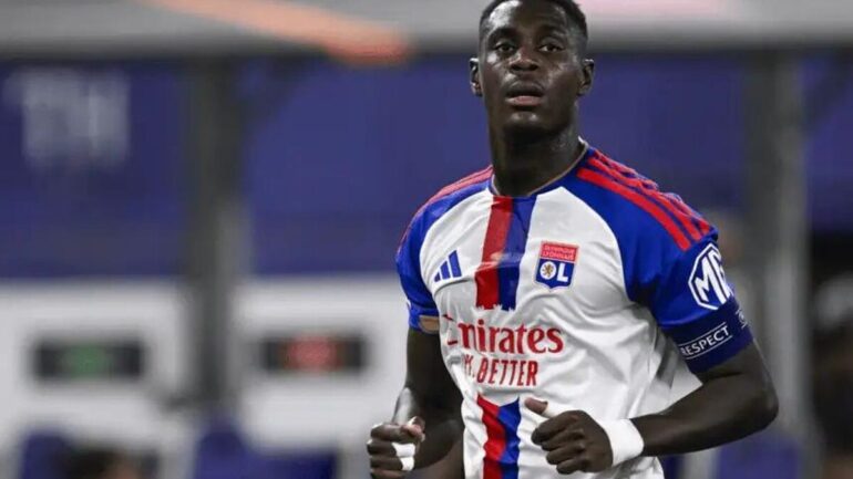 Lyon-Lens : Moussa Niakhaté forfait après une blessure aux ischio-jambiers