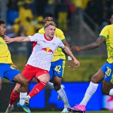 Action d’un match de football, photographie d’archive ; non Mamelodi Sundowns