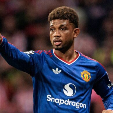 Amad Diallo portant le maillot de Manchester United lors d’une rencontre