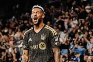 Denis Bouanga sous le maillot du Los Angeles FC