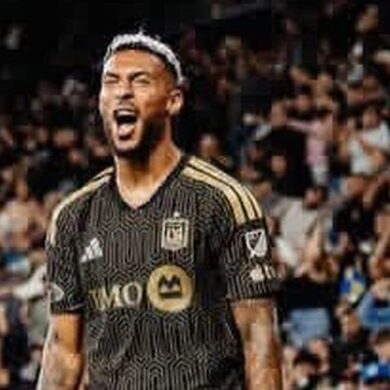 Denis Bouanga sous le maillot du Los Angeles FC