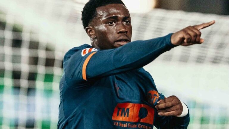 Newcastle aurait supervisé David Otorbi, jeune ailier hispano-nigérian