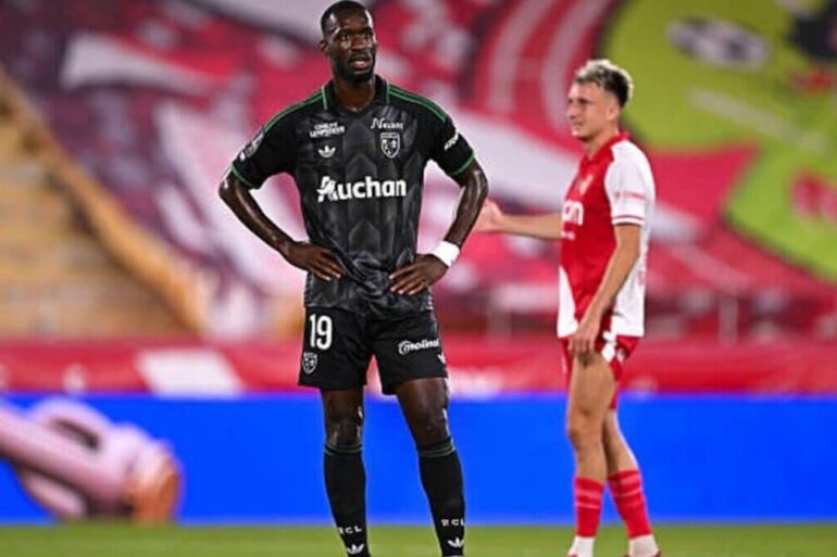 Abdallah Sima en action avec le RC Lens
