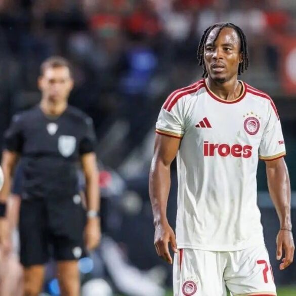 Bruno Onyemaechi en match avec l’Olympiakos