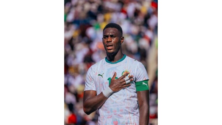 Sénégal : Moussa Niakhaté forfait contre les Comores après une IRM à Marseille