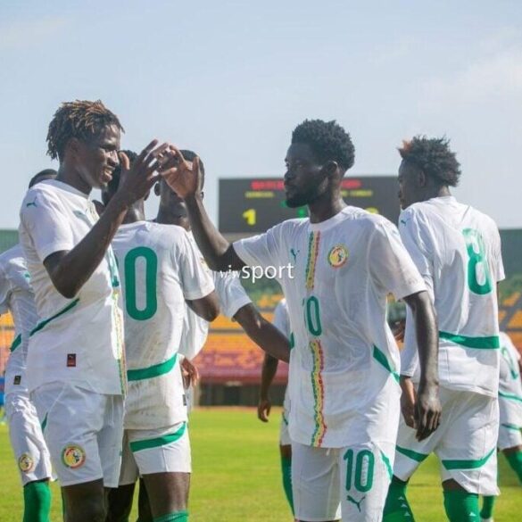 Joueurs du Sénégal U20 célébrant un but