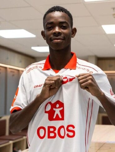 Souleymane Tuo avec le maillot de Fredrikstad FK