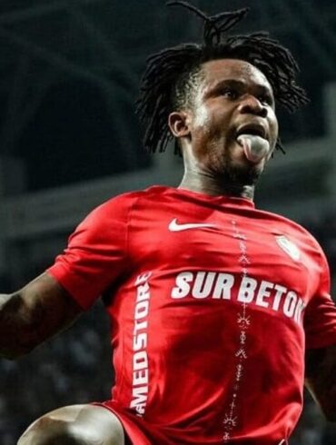 Gift Orban célébrant sous le maillot d’Amedspor
