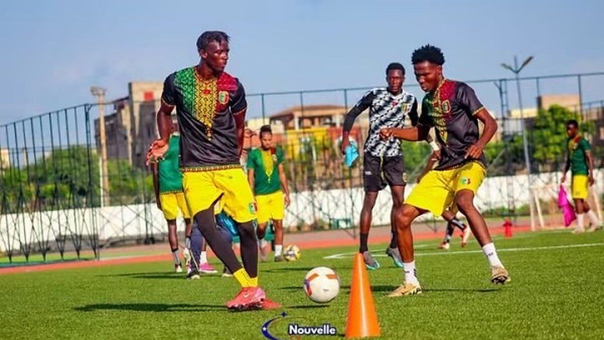 Les jeunes joueurs maliens au travail avant le tournoi UFOA-A U20