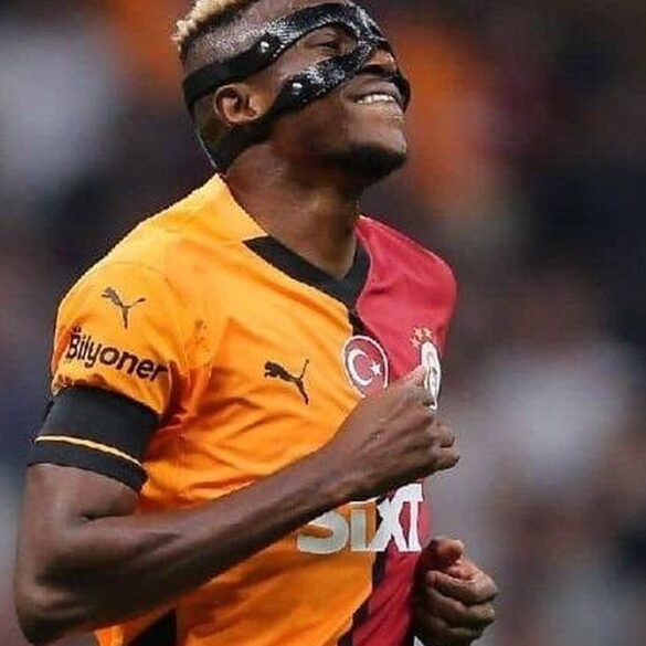 Victor Osimhen sous le maillot de Galatasaray lors d’une rencontre